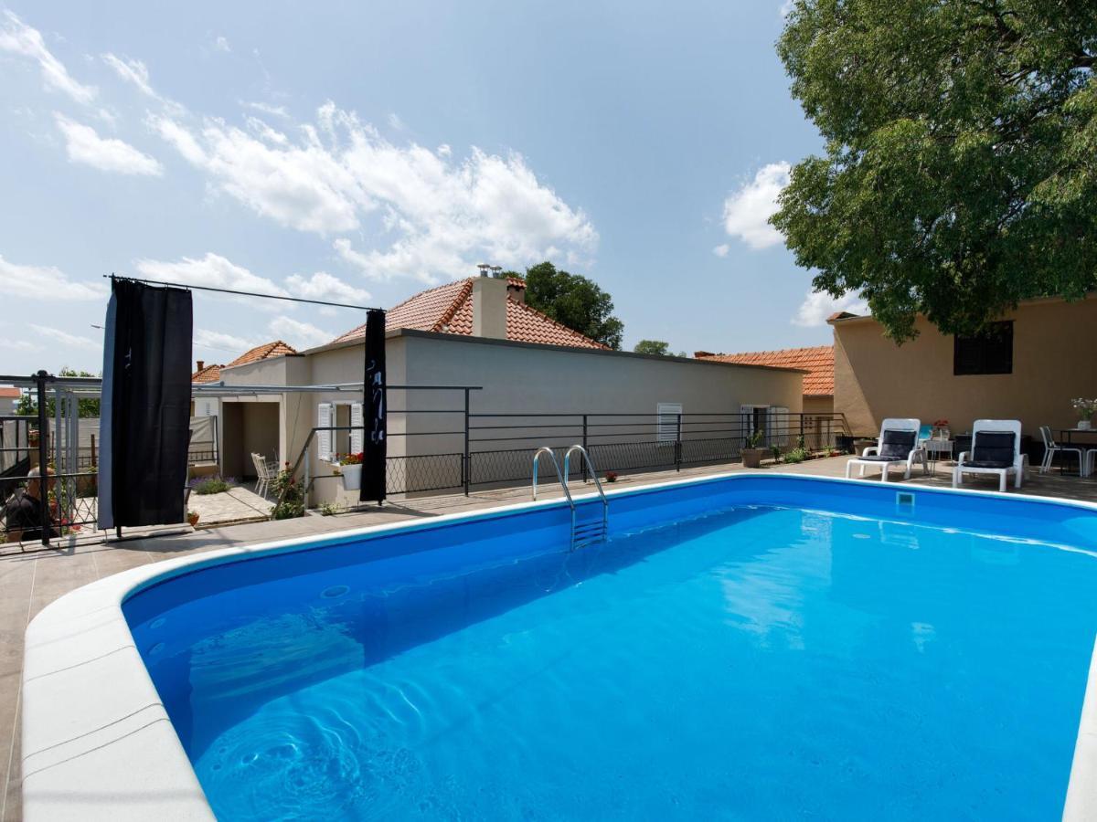 Drniš Charming Holiday Home With Private Swimming Pool Big Terrace, Near National Park מראה חיצוני תמונה